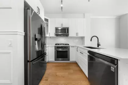 417 119 W 22nd Street, North Vancouver, BC, North Vancouver — Apartment/Condo for sale