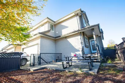 19096 68a Avenue, Surrey, BC, Surrey — Single Family Residence for sale