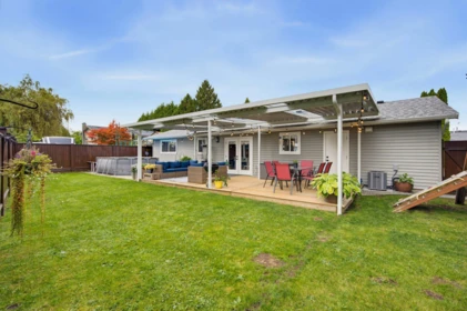 Swimming Pool Photo of 26680 32 Avenue, Langley, BC
