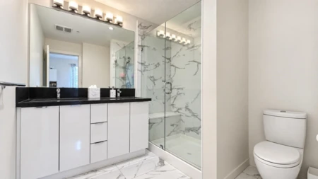 Primary Bathroom Photo of 213 15137 33 Avenue, Surrey, BC