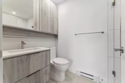 Hallway Photo of 619 3594 Malsum Drive, North Vancouver, BC