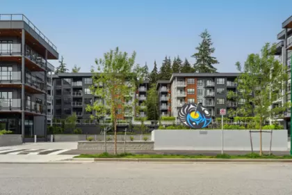 Swimming Pool Photo of 619 3594 Malsum Drive, North Vancouver, BC