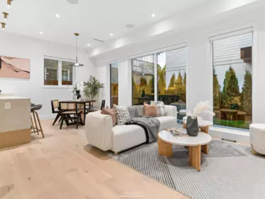 2 2541 E 2nd Avenue, Vancouver, BC, Vancouver — Half Duplex for sale