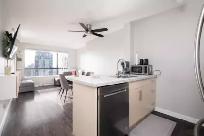 2505 1189 Howe Street, Vancouver, BC, Vancouver — Apartment/Condo for sale