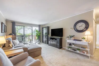 210 7151 Edmonds Street, Burnaby, BC, Burnaby — Apartment/Condo for sale