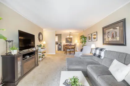 210 7151 Edmonds Street, Burnaby, BC, Burnaby — Apartment/Condo for sale