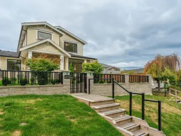 5605 Royal Oak Avenue, Burnaby, BC, Burnaby — Half Duplex for sale