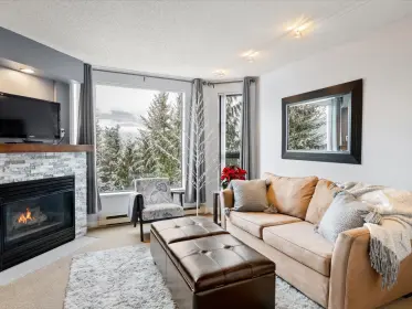 408 4809 Spearhead Drive, Whistler, BC, Whistler — Apartment/Condo for sale