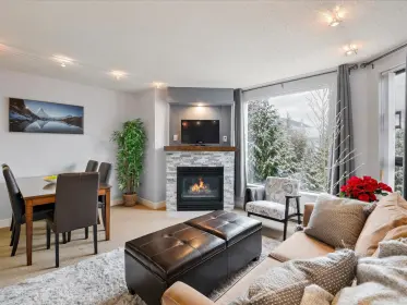 408 4809 Spearhead Drive, Whistler, BC, Whistler — Apartment/Condo for sale