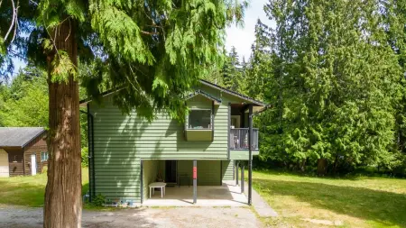 274 King Road, Gibsons, BC, Gibsons — Single Family Residence for sale