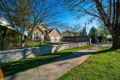 7451 Government Road, Burnaby, BC, Burnaby — Single Family Residence for sale