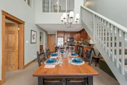 14 4211 Village Square, Whistler, BC, Whistler — Apartment/Condo for sale