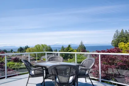 4835 Bluegrouse Drive, Sechelt, BC, Sechelt — Single Family Residence for sale