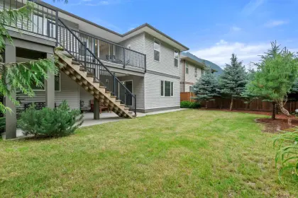 65964 Ogilview Drive, Hope, BC, Hope — Single Family Residence for sale