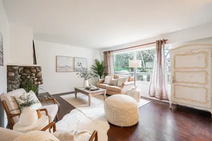 3831 Lamond Avenue, Richmond, BC, Richmond — Half Duplex for sale