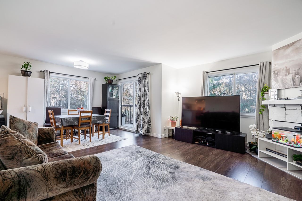 Dining Area Photo of 201 13283 70b Avenue, Surrey, BC