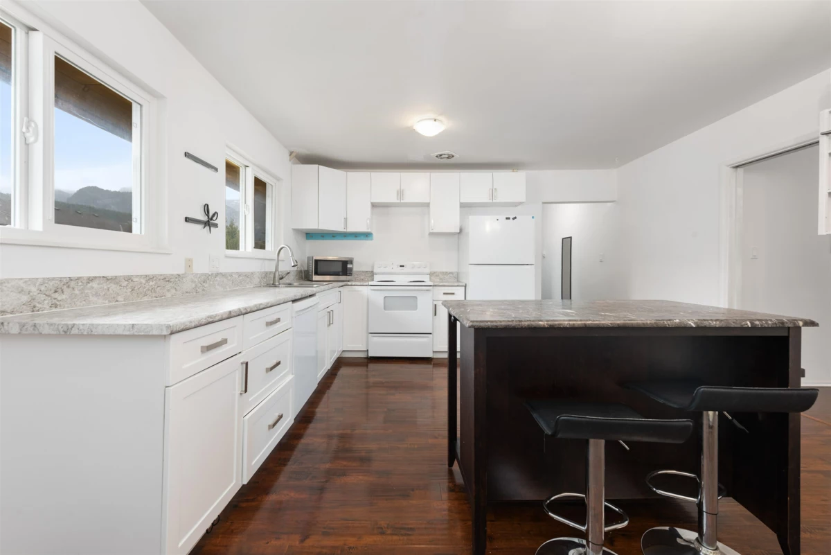 Bedroom 2 Photo of 38850 Buckley Avenue, Squamish, BC