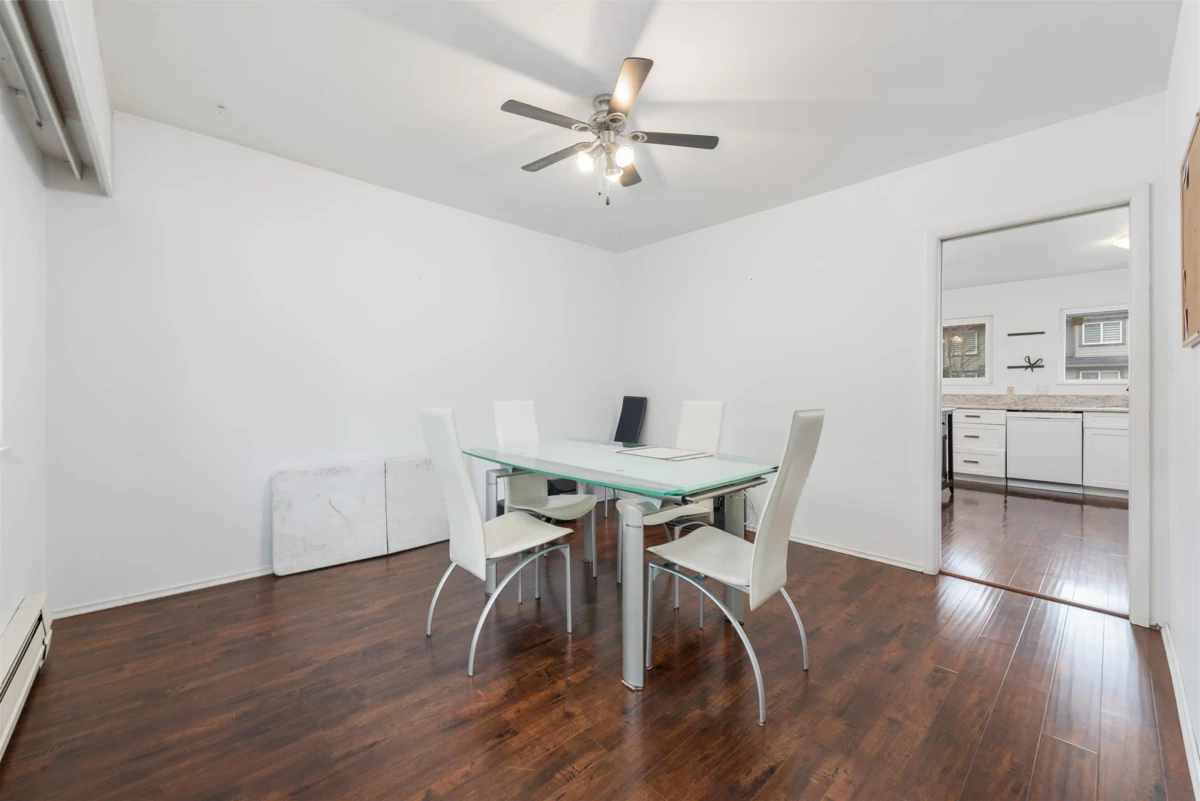 Family Room Photo of 38850 Buckley Avenue, Squamish, BC