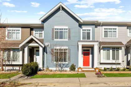 32567 Ross Drive, Mission, BC, Mission — Row House (Non-Strata) for sale