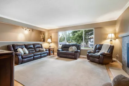 20304 43a Avenue, Langley, BC, Langley — Single Family Residence for sale