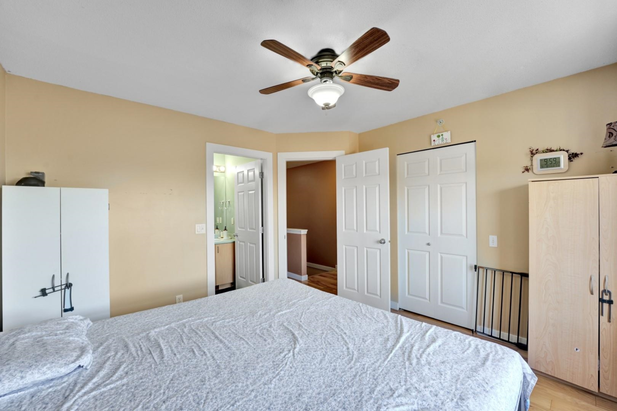 Entry Foyer Photo of 53 35287 Old Yale Road, Abbotsford, BC