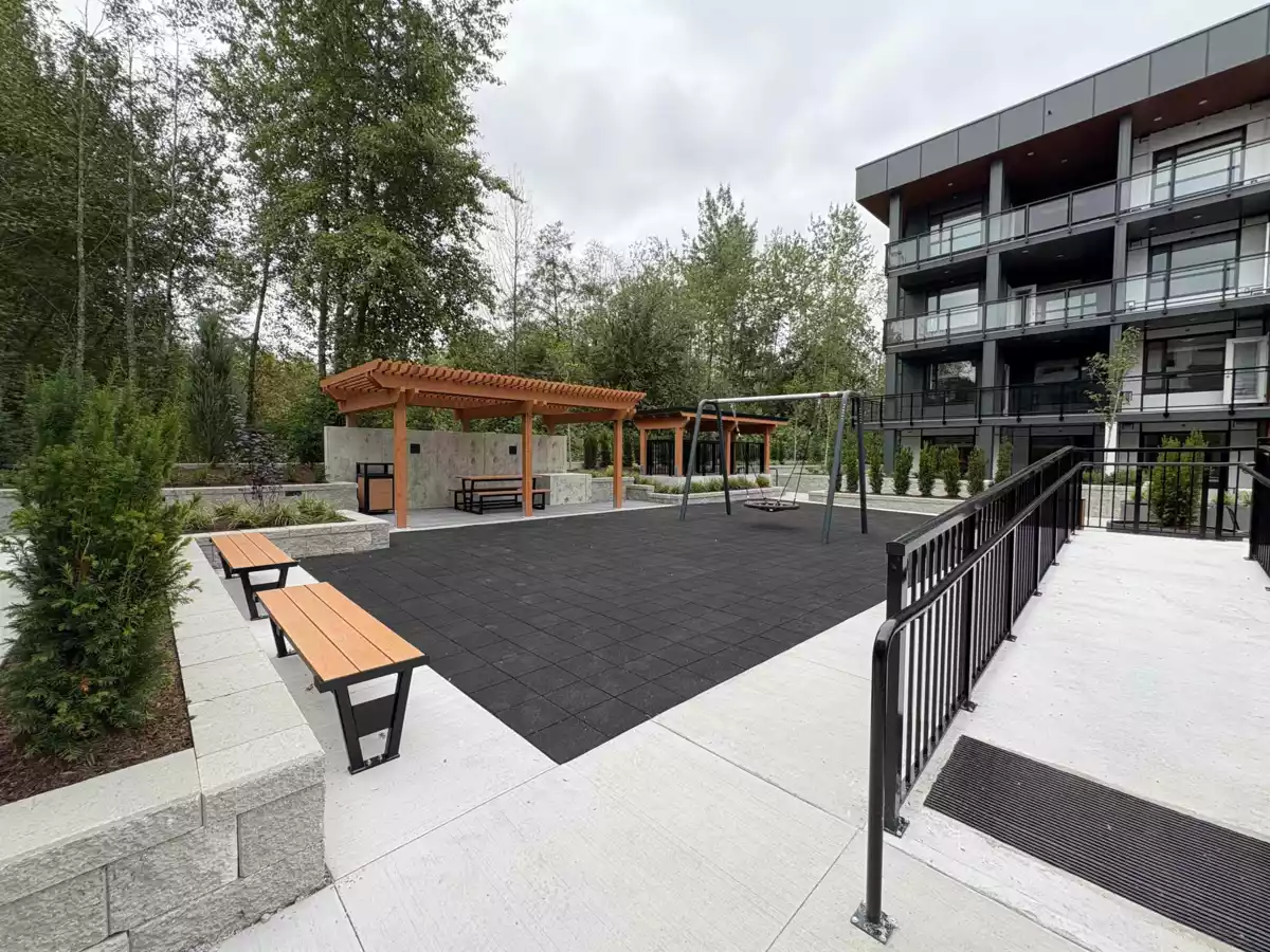 Kitchen Island Photo of 3 20932 83 Avenue, Langley, BC