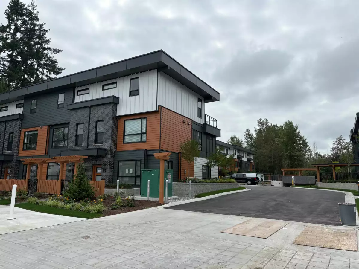 Kitchen Photo of 3 20932 83 Avenue, Langley, BC