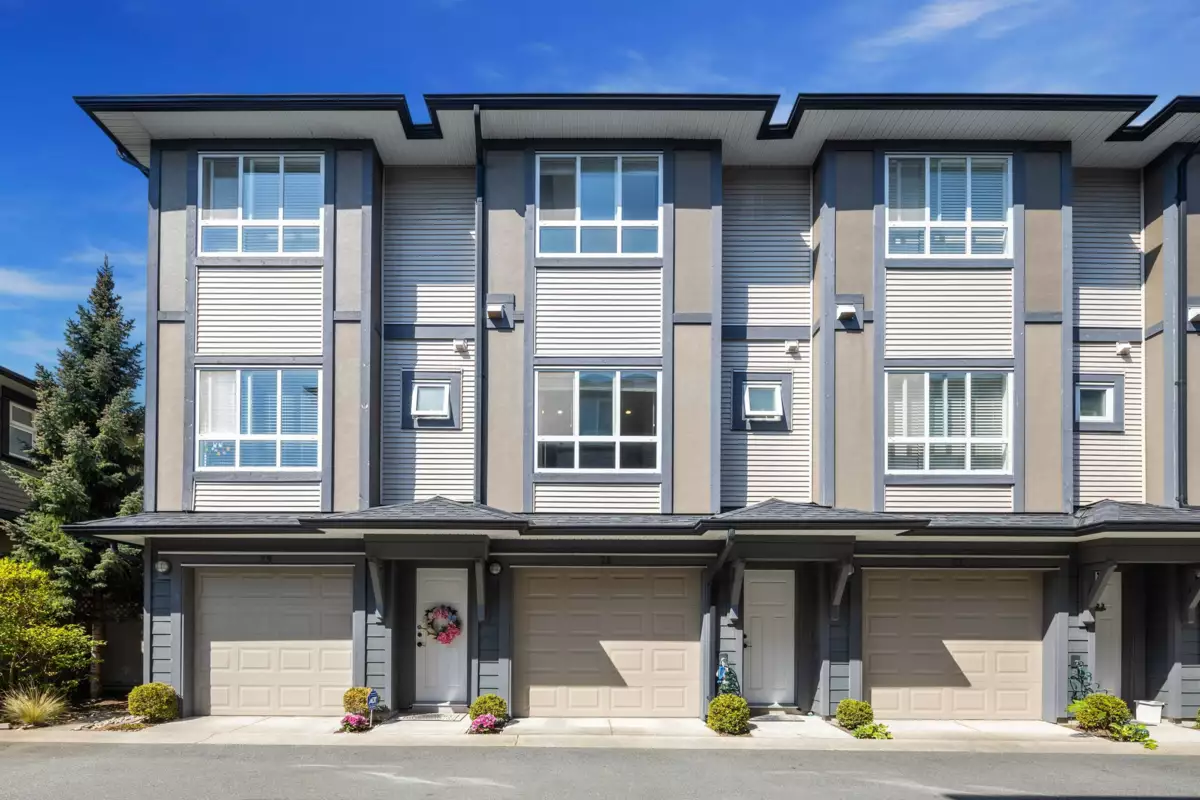 Living Room Photo of 28 7691 Bridge Street, Richmond, BC
