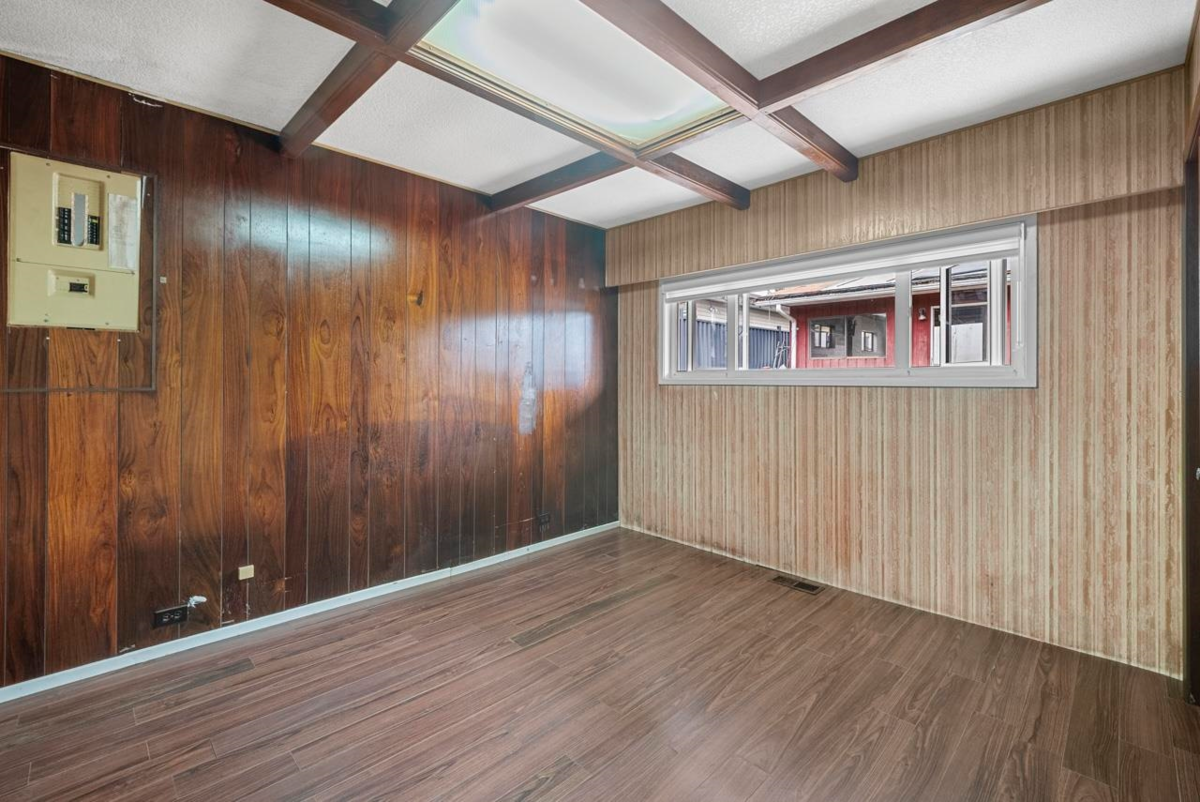 Walk-In Closet Photo of 761 Cottonwood Avenue, Coquitlam, BC