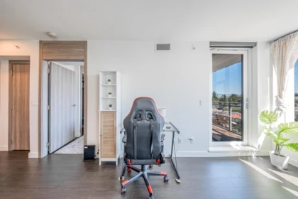 811 3300 Ketcheson Road, Richmond, BC, Richmond — Apartment/Condo for sale