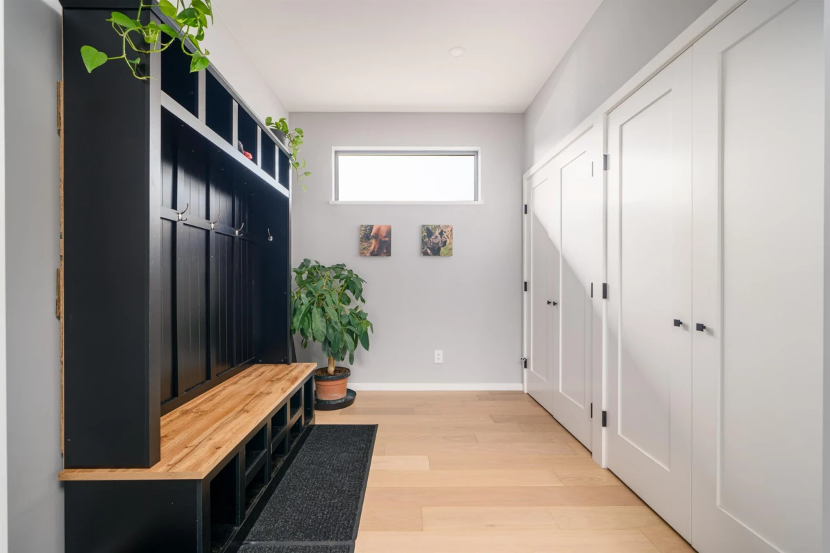 Dining Area Photo of 873 Rivendell Drive, Bowen Island, BC