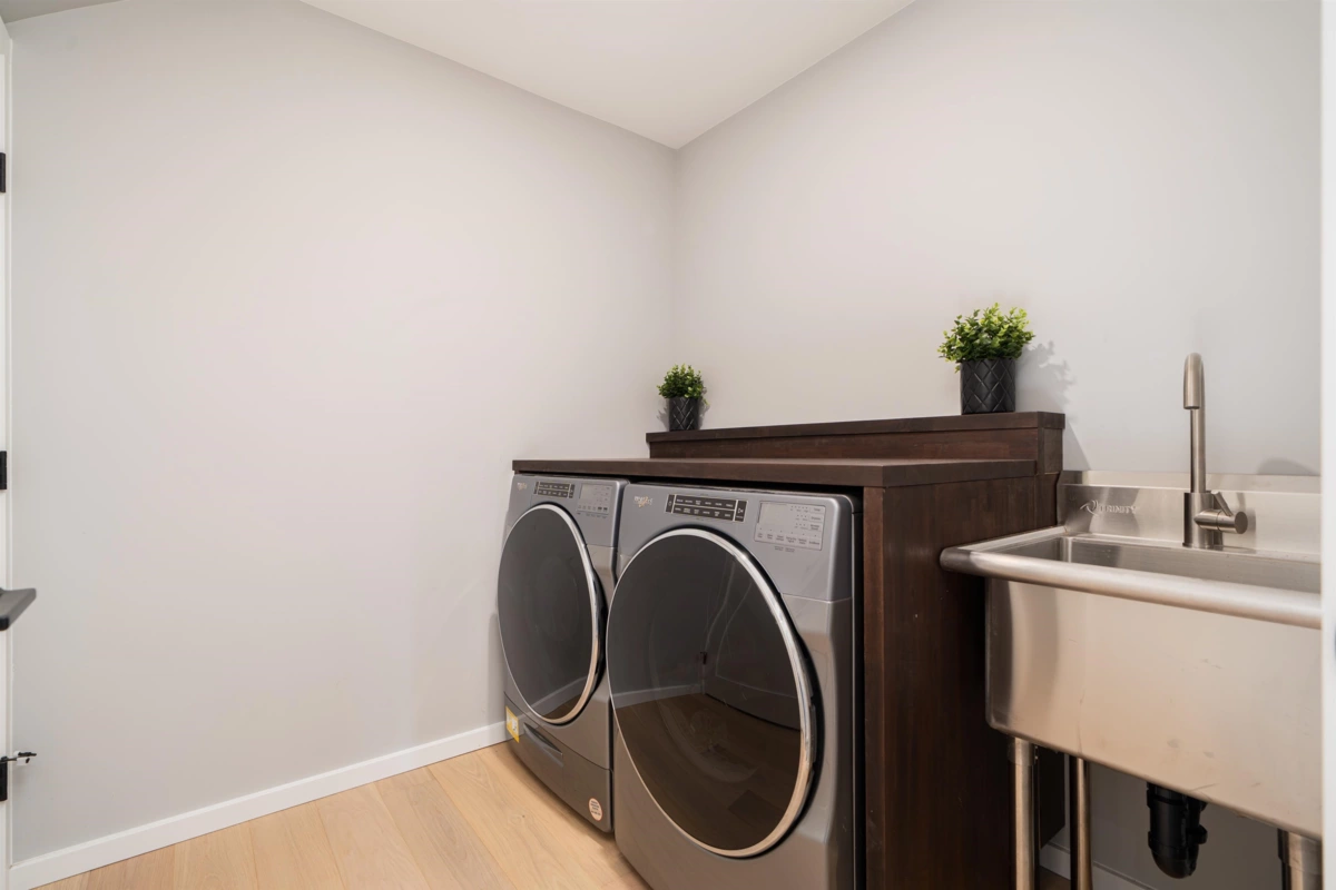 Entry Foyer Photo of 873 Rivendell Drive, Bowen Island, BC