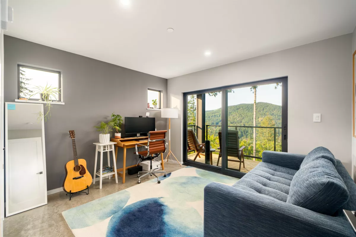 Front Yard Photo of 873 Rivendell Drive, Bowen Island, BC