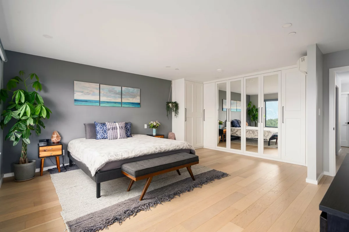 Guest Bathroom Photo of 873 Rivendell Drive, Bowen Island, BC