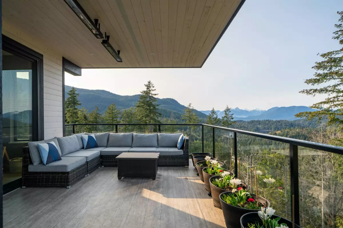 Hallway Photo of 873 Rivendell Drive, Bowen Island, BC