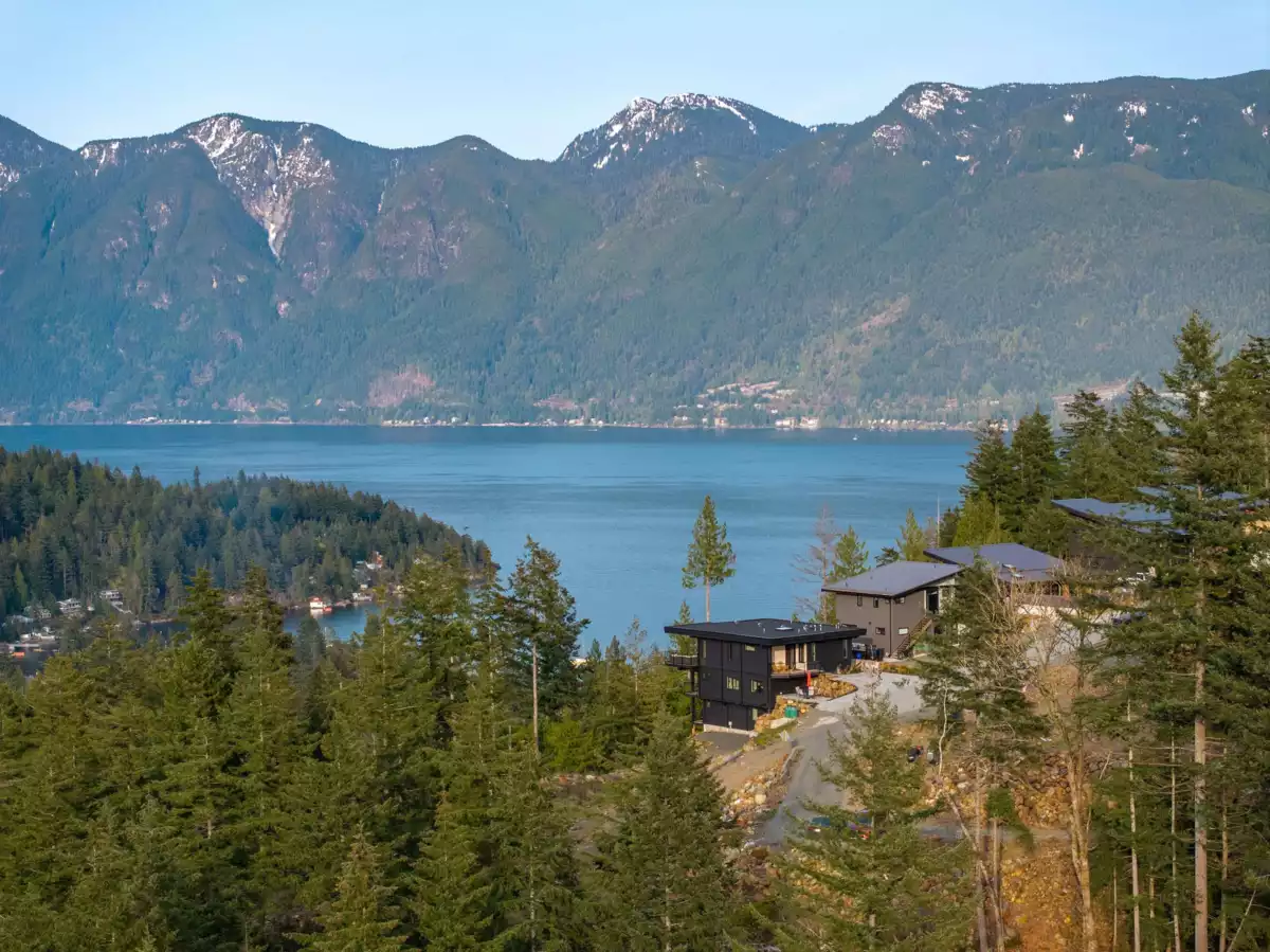 Hot Tub / Spa Photo of 873 Rivendell Drive, Bowen Island, BC
