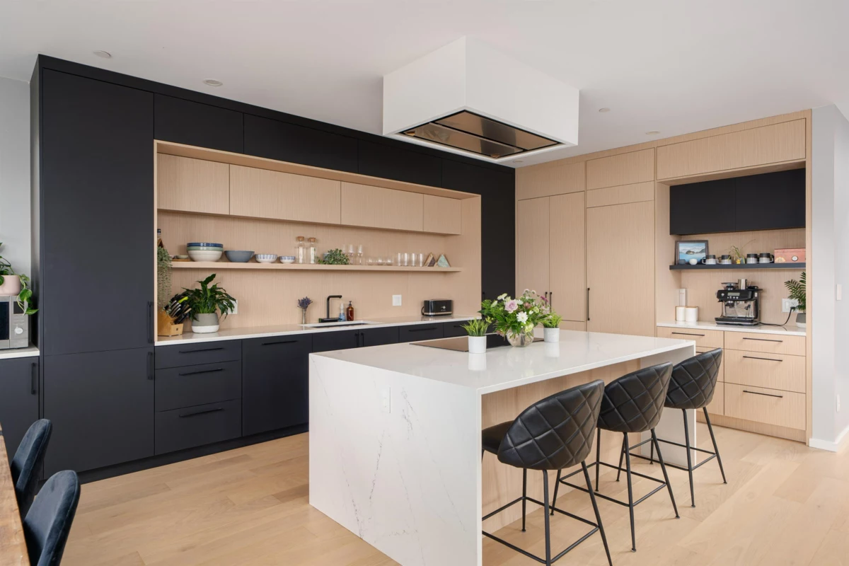 Primary Bedroom Photo of 873 Rivendell Drive, Bowen Island, BC