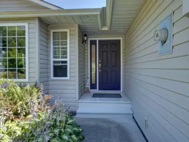 6080 S Gale Avenue, Sechelt, BC, Sechelt — Single Family Residence for sale