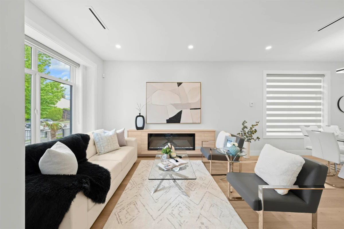 Family Room Photo of 3498 E 49th Avenue, Vancouver, BC