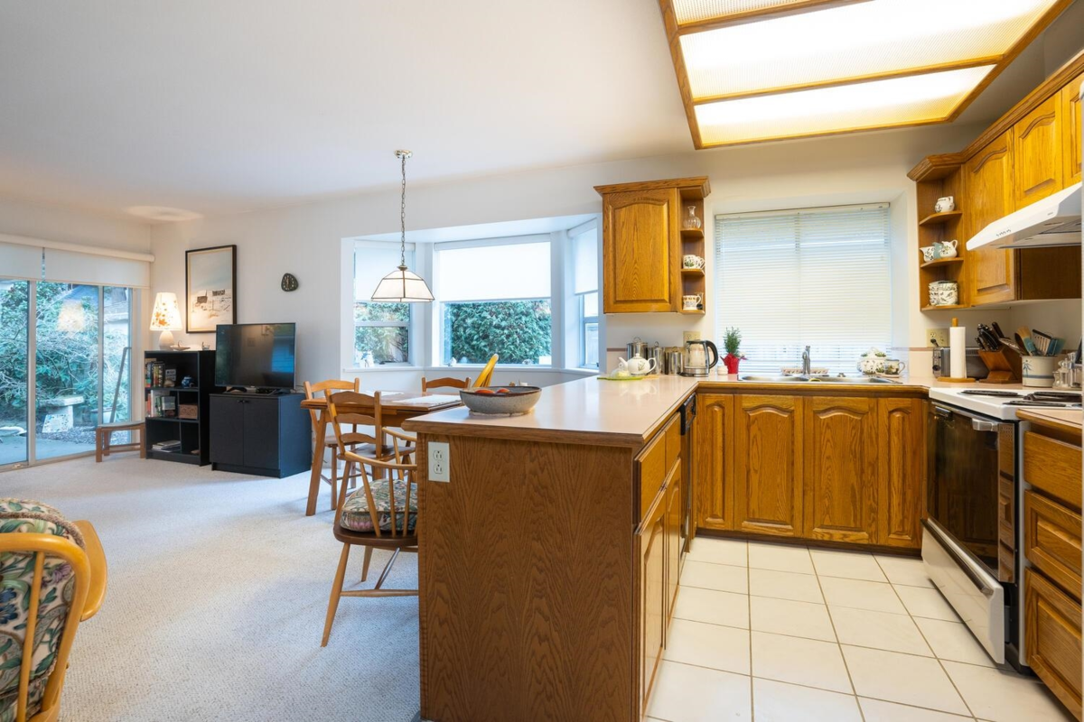 Kitchen Island Photo of 1570 Enderby Avenue, Delta, BC