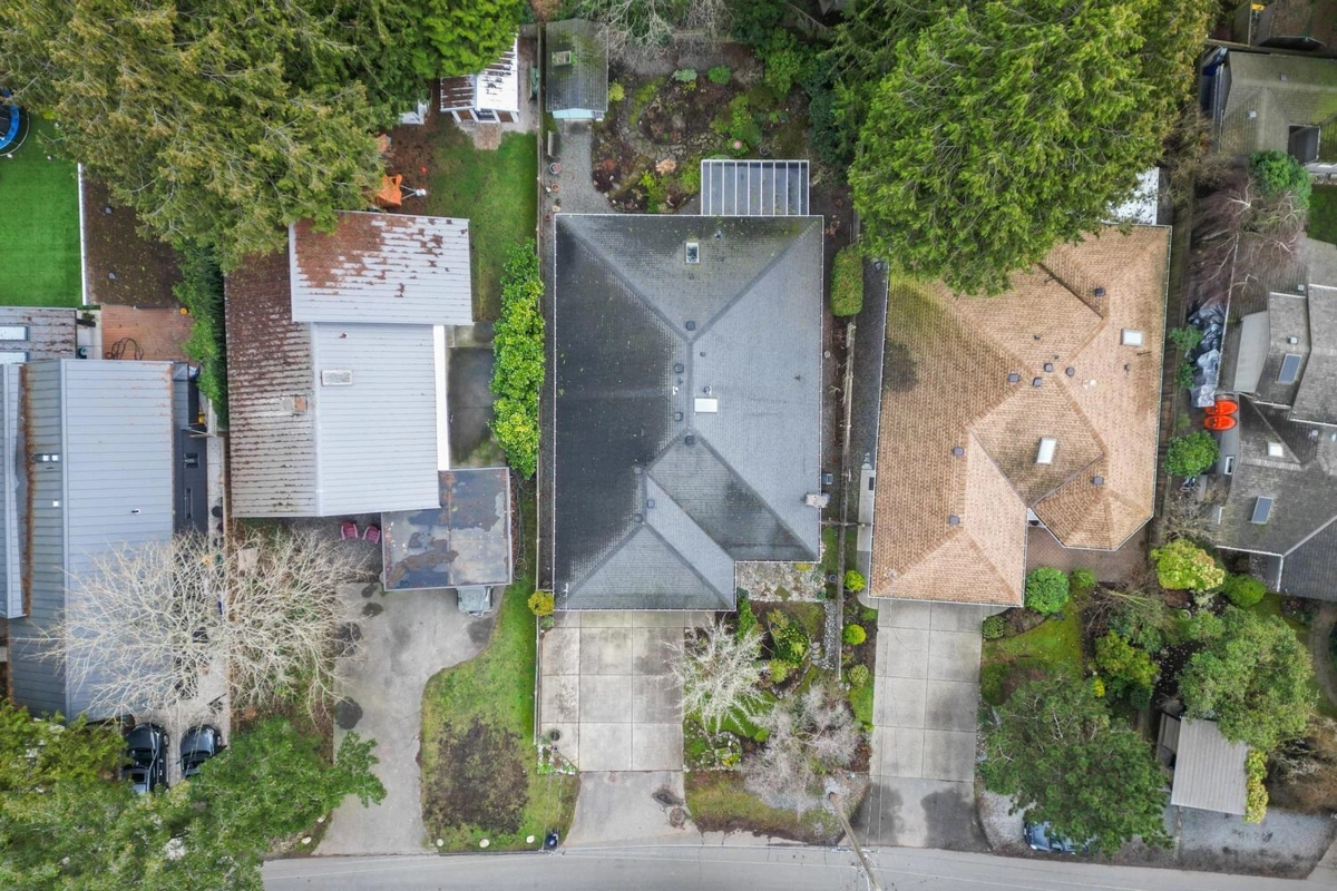 Outdoor Deck Photo of 1570 Enderby Avenue, Delta, BC