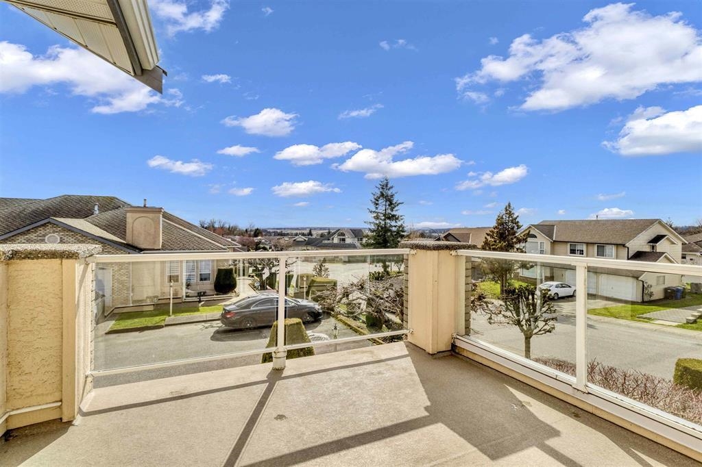 Breakfast Nook Photo of 17 31445 Upper Maclure Road, Abbotsford, BC