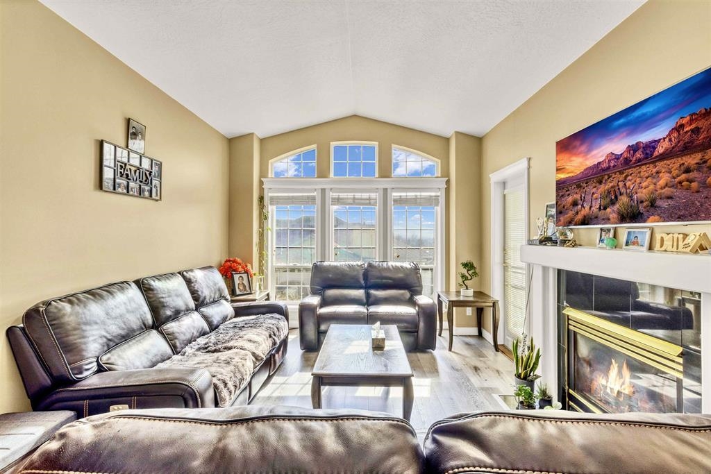 Kitchen Photo of 17 31445 Upper Maclure Road, Abbotsford, BC