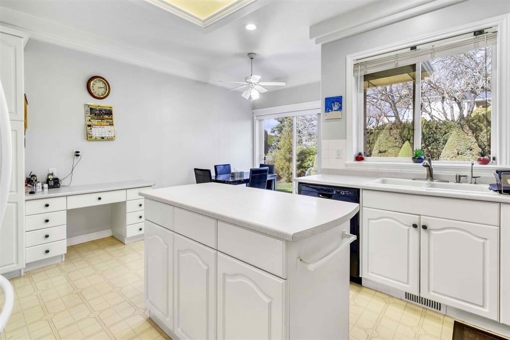 Primary Bathroom Photo of 17 31445 Upper Maclure Road, Abbotsford, BC