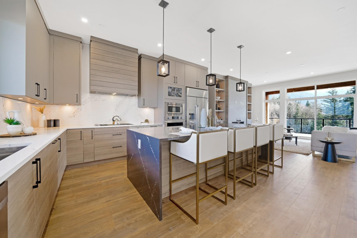 Family Room Photo of 46137 Crestview Drive, Chilliwack, BC