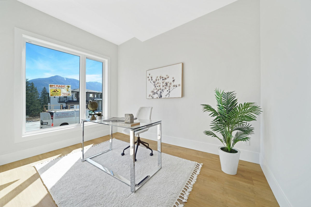Laundry Room Photo of 46137 Crestview Drive, Chilliwack, BC
