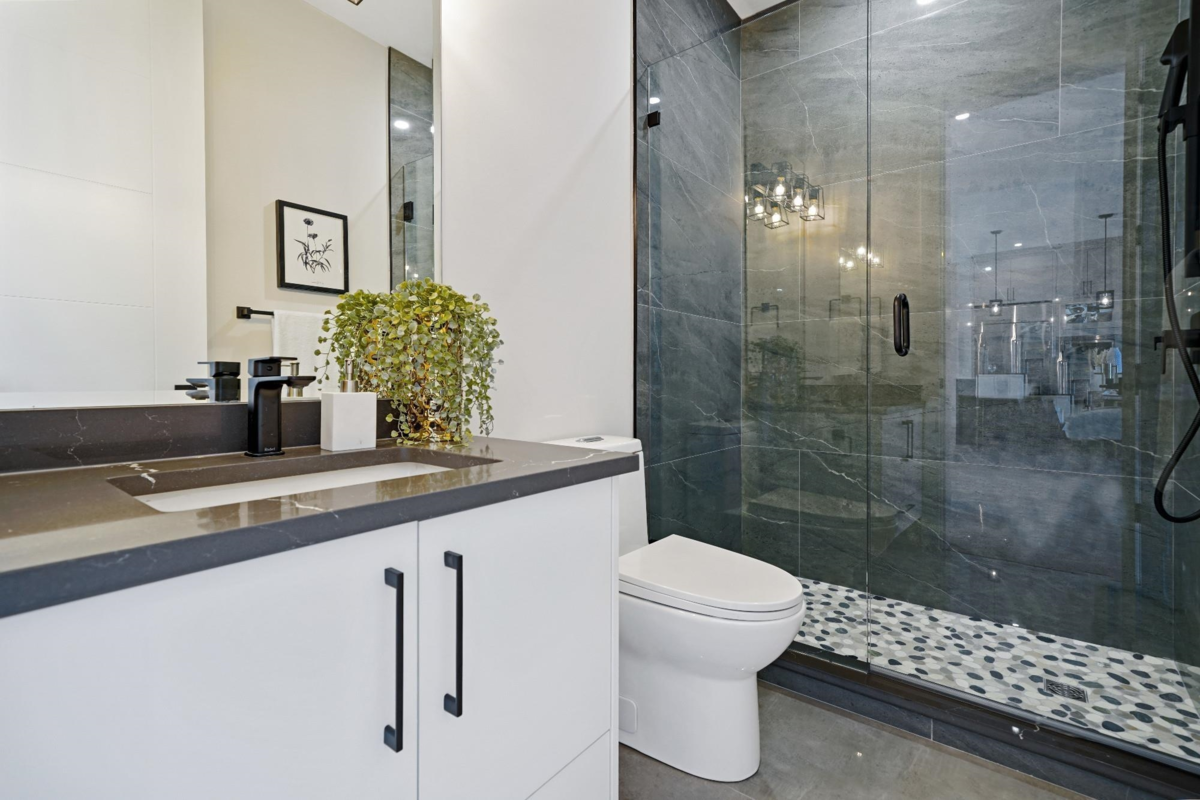 Powder Room Photo of 46137 Crestview Drive, Chilliwack, BC