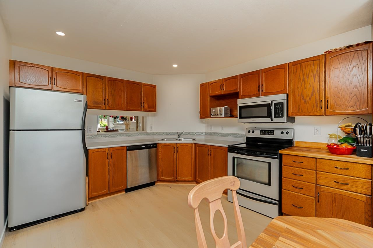 Guest Bathroom Photo of 165 3160 Townline Road, Abbotsford, BC