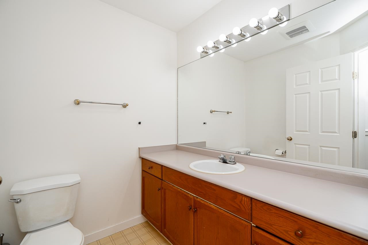 Laundry Room Photo of 165 3160 Townline Road, Abbotsford, BC