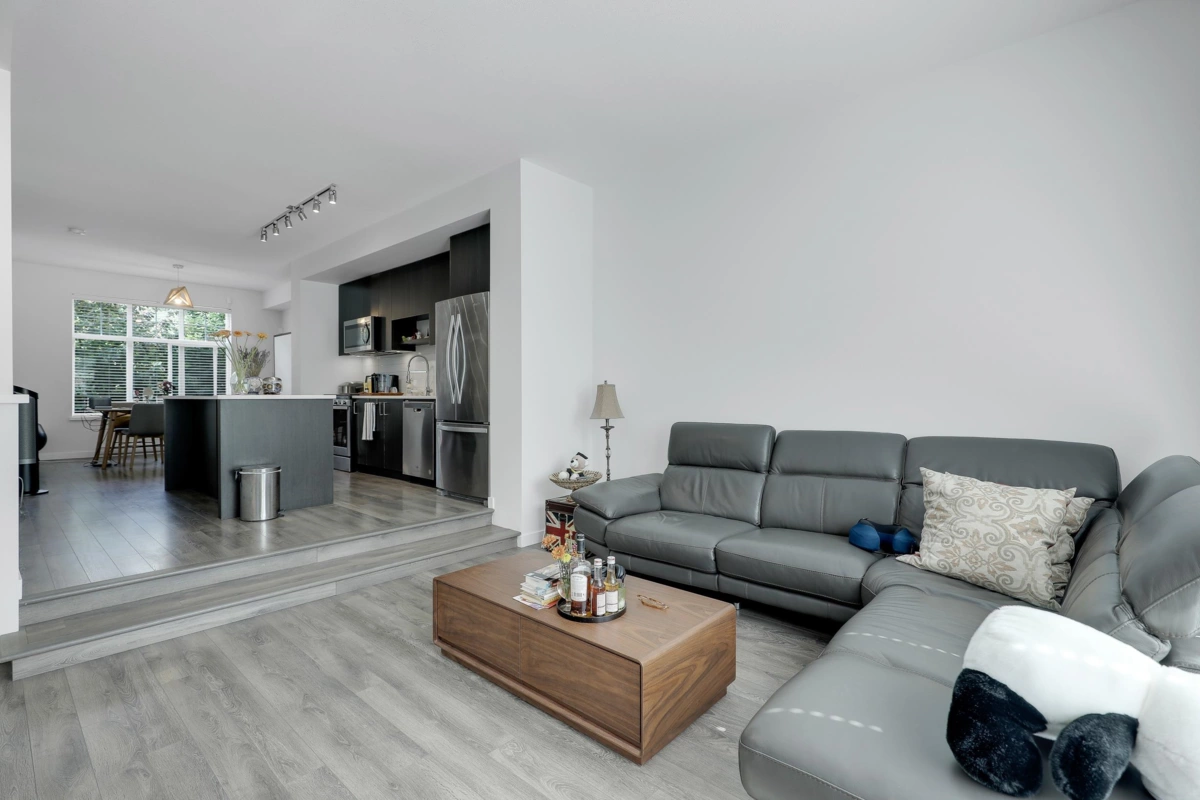 Primary Bathroom Photo of 39 15268 28 Avenue, Surrey, BC